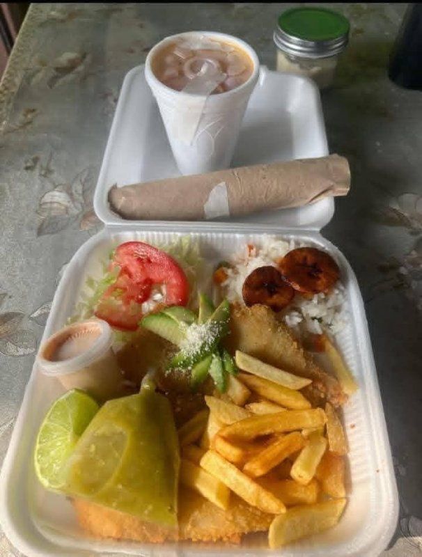 Filete empanizado con papas